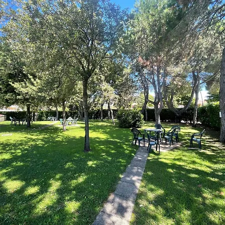 Your Modern Retreat With Poolside Bliss - Beahost * Bibione